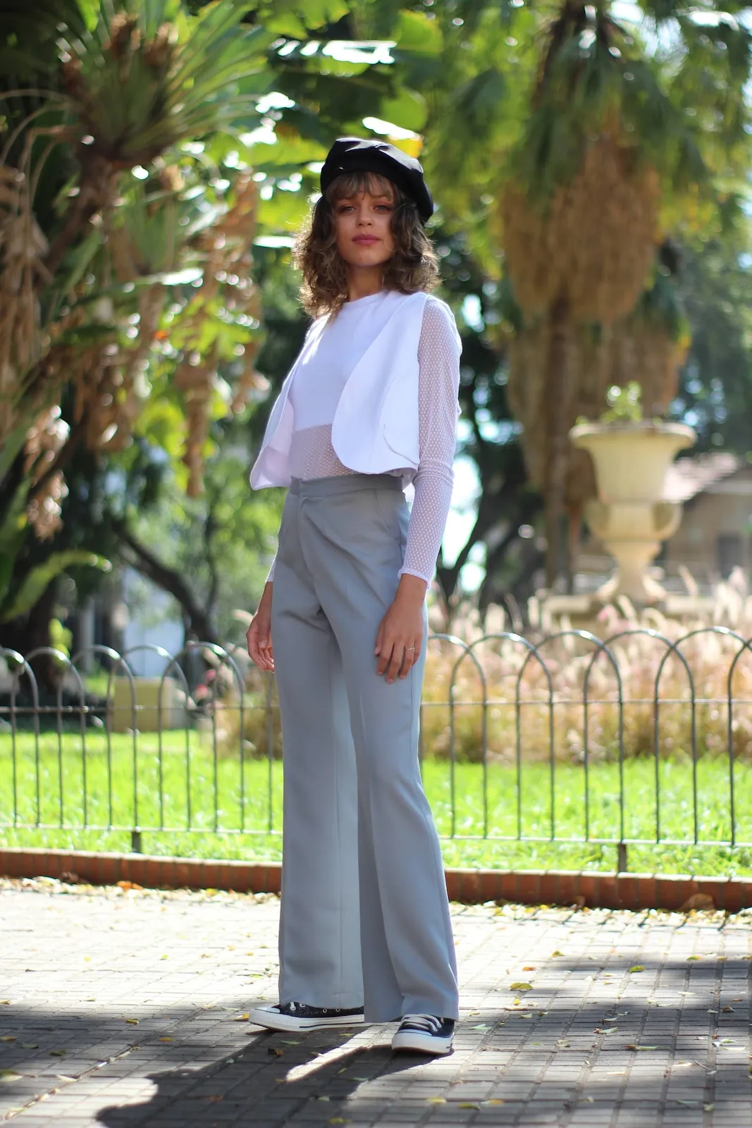Peça de roupa em confecção no ateliê